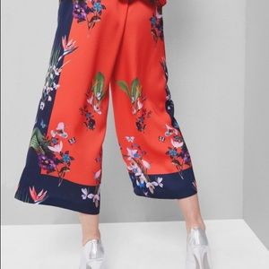Tessey Tropic Oasis Culottes Mid Red - Ted Baker